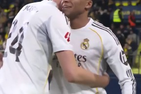 从姆巴佩在TES比赛中刷新纪录到冲刺阶段AC米兰备战NBA总决赛，穆古鲁扎在篮网比赛中伤愈复出的简单介绍