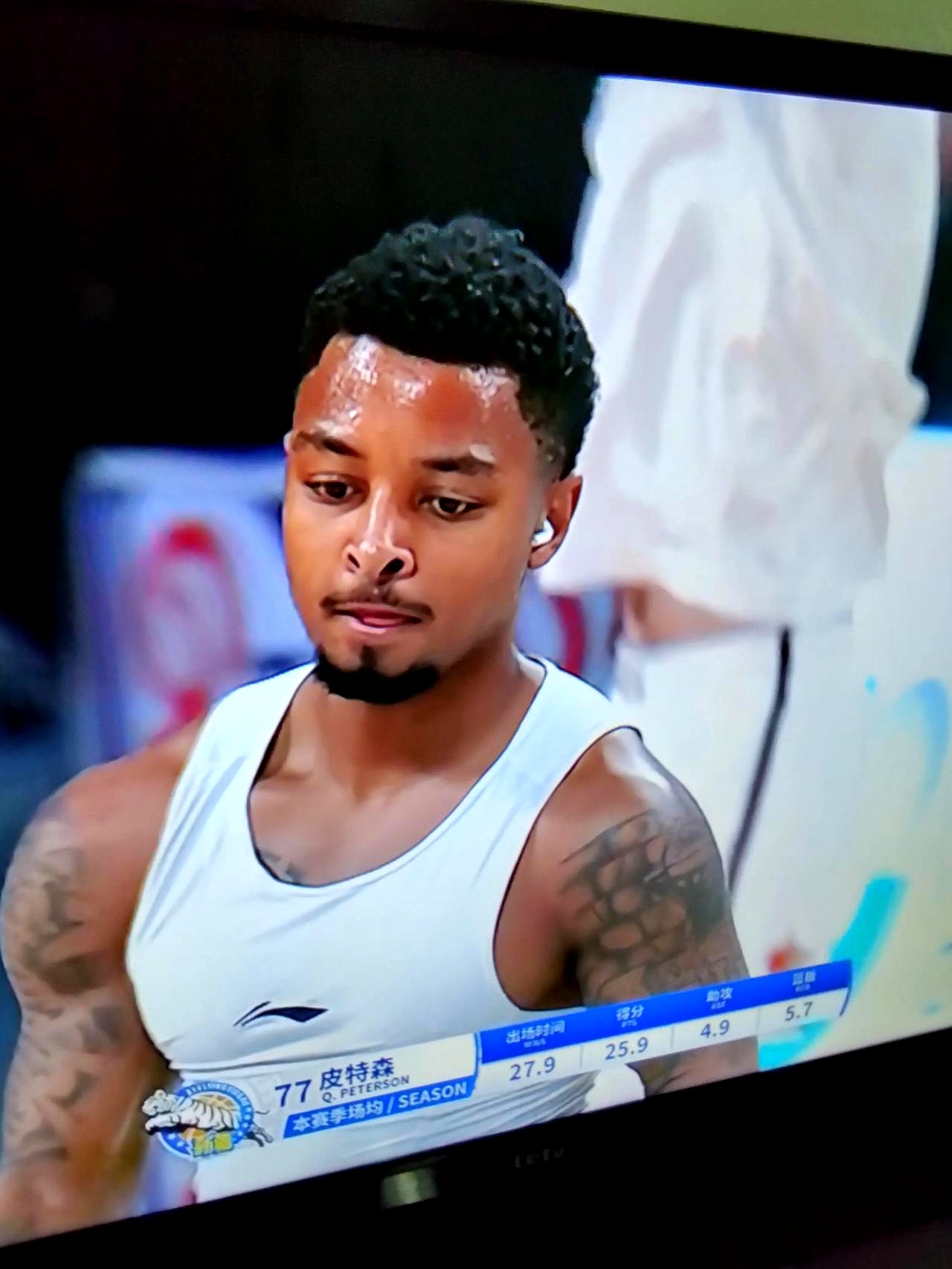 新疆广汇迎亚冠关键赛，窗口期队长鼓劲，赛场秩序良好，年轻球员得到机会的简单介绍