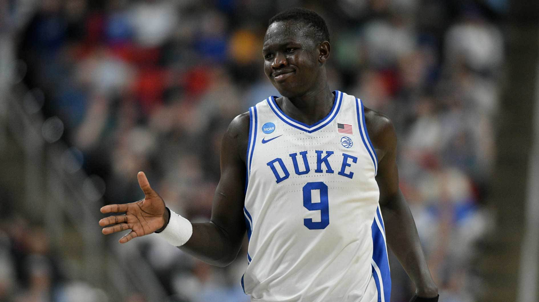 夏洛特黄蜂迎NBA季后赛关键赛,国际比赛日调整名单,气氛紧张,纪律约束更严格的简单介绍 夏洛特黄蜂迎NBA季后赛关键赛,国际比赛日调整名单,气氛紧张,纪律约束更严格的简单介绍