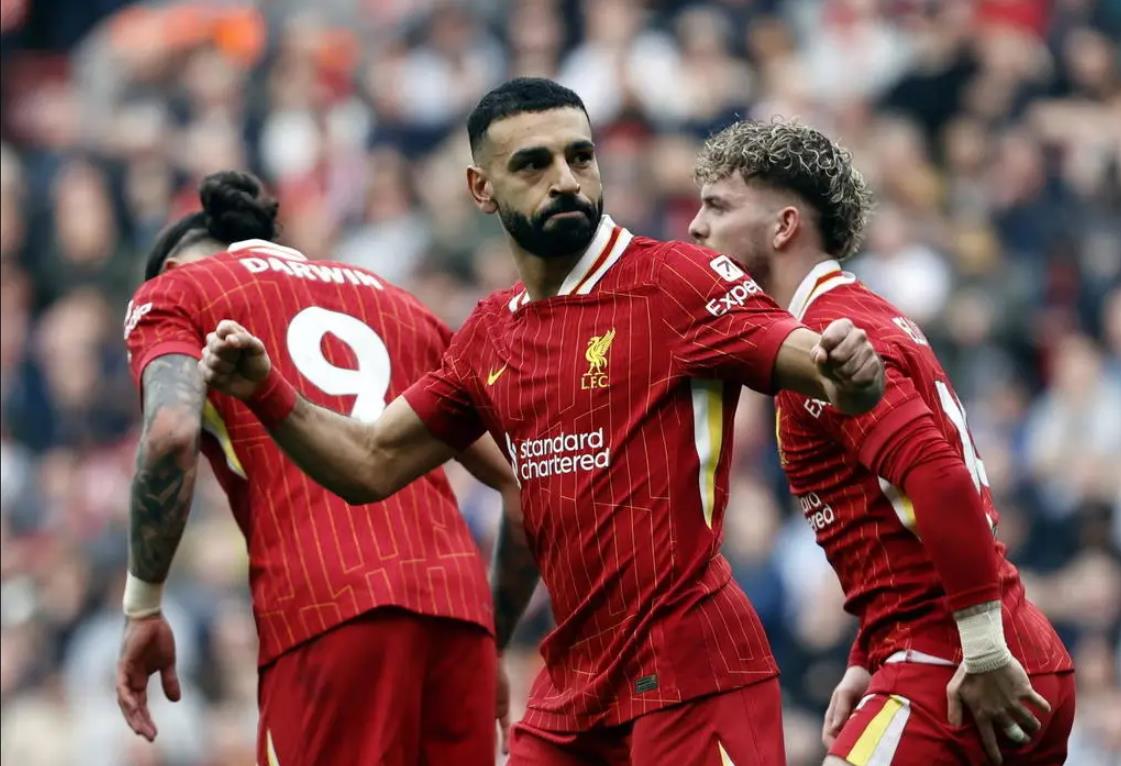 包含今夜皇家马德里造点机会:西甲节点到来,更衣室稳定,训练强度明显提升的词条 包含今夜皇家马德里造点机会:西甲节点到来,更衣室稳定,训练强度明显提升的词条