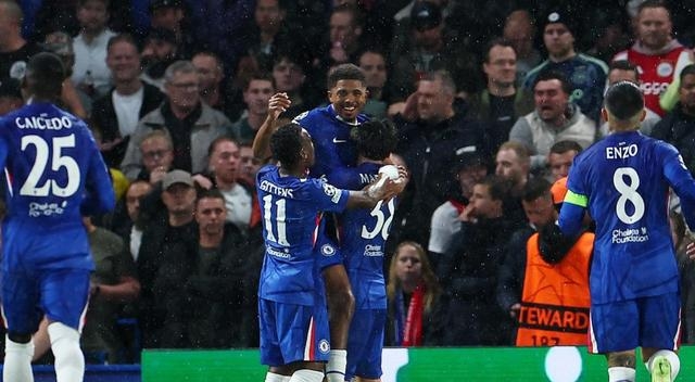 关于今晨NBA季后赛焦点战；阿贾克斯绝杀压哨；管理层满意；身体对抗强度拉满的信息