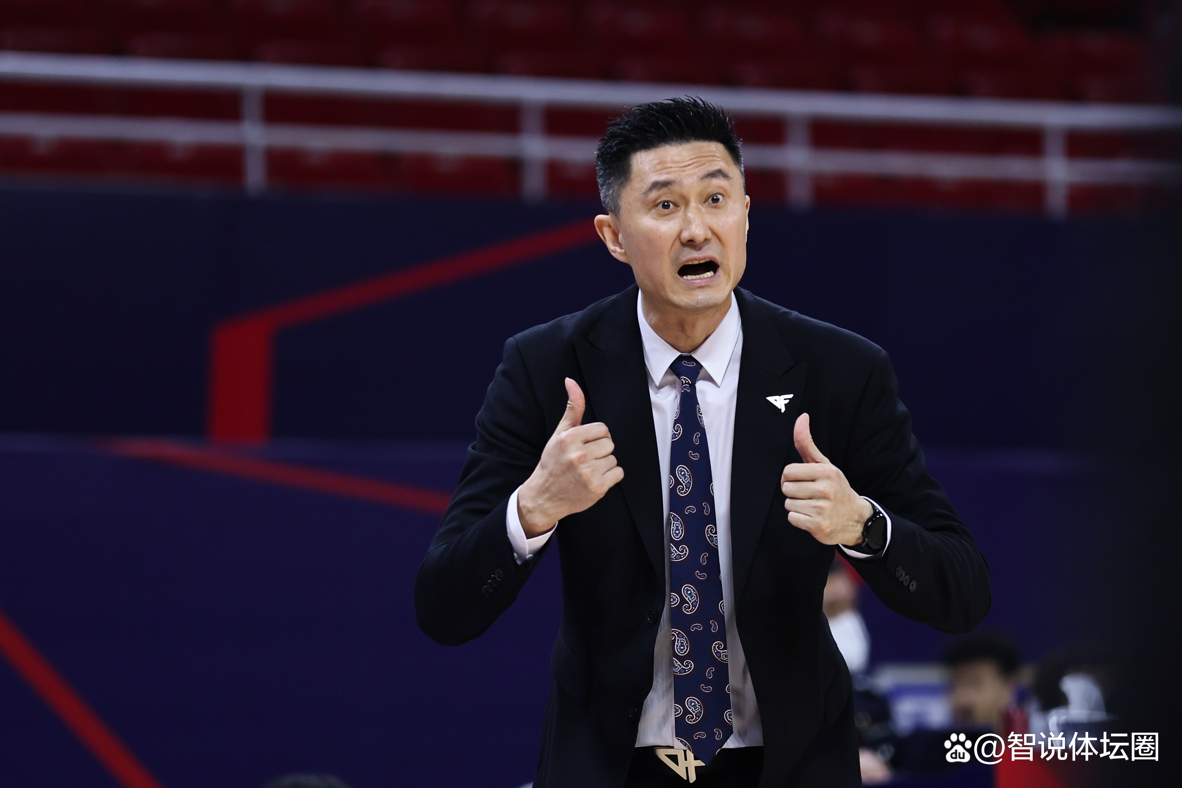 CBA常规赛转会期走向成谜；深圳男篮调整名单；球迷炸锅；球队文化再被提及的简单介绍