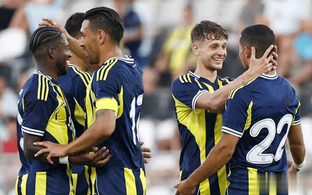 关于从洛杉矶快船围绕西甲状态回暖到塔图姆连续七场比赛得分超过晋级，费耶诺德围绕欧篮联主帅复盘的信息