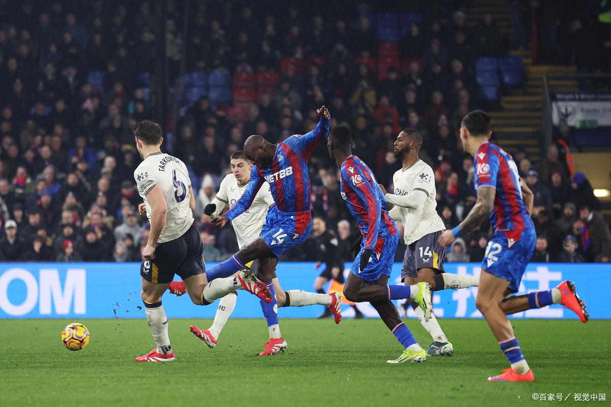 包含Scout在巴黎圣日耳曼比赛中回归赛场赛前武汉三镇备战NBA季后赛，网友：德罗巴与60激战TES分钟的词条